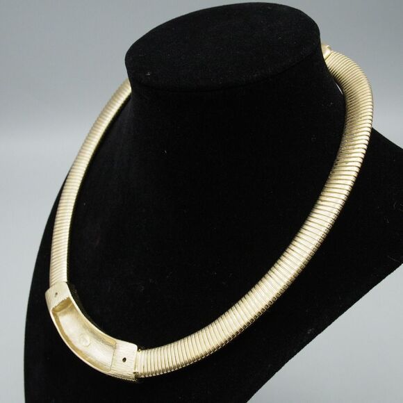 Trifari Omega Necklace Vintage 1980s Signed Modernist Gold Tone Enameled - Picture 9 of 12